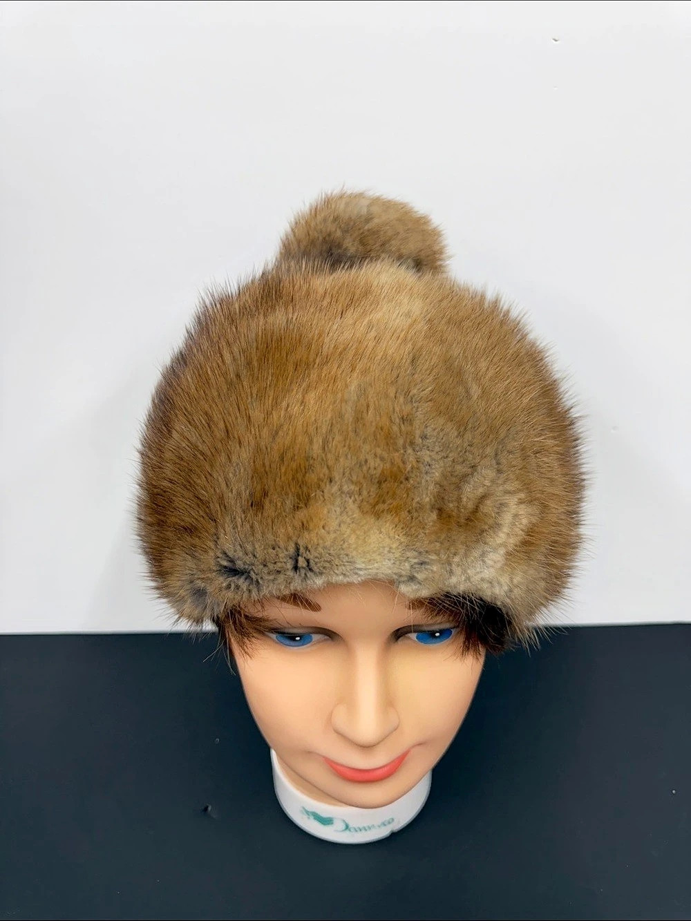 Vintage Boutique Kates Canada Genuine Fur Hat Brown Muskrat 21.5” Small